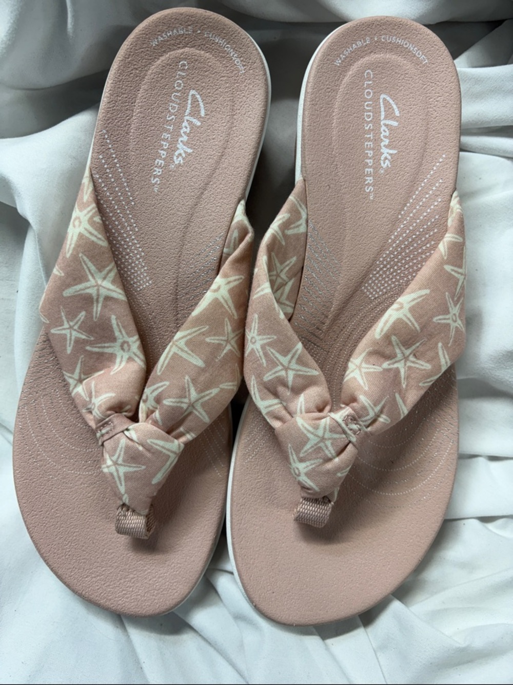 CLOUDSTEPPERS Clarks Arla Glison Flip Flop Sandal Pink w/ Starfish Sz 8